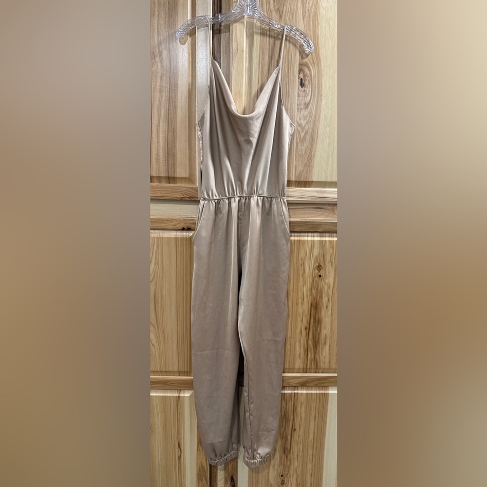 Vici Tan Champagne Stunning Holiday Party Sleeveless Adjustable Jumpsuit Sz L